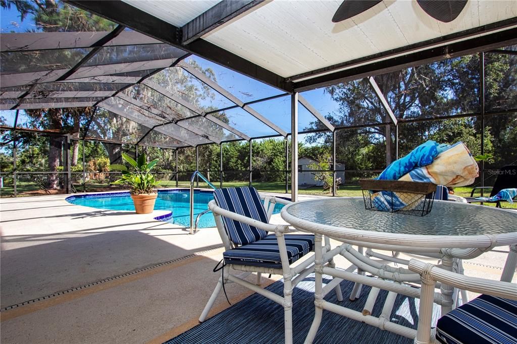 待售: $414,000 (3 贝兹, 3 浴室, 2085 平方英尺)