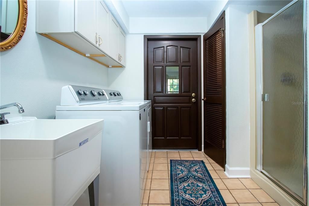 待售: $414,000 (3 贝兹, 3 浴室, 2085 平方英尺)