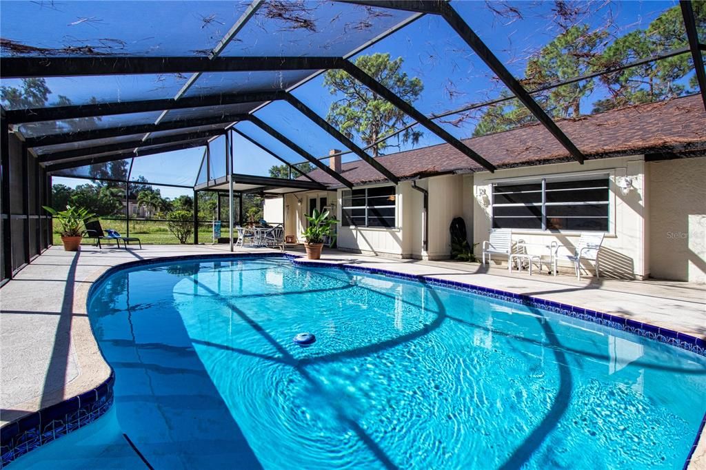 待售: $414,000 (3 贝兹, 3 浴室, 2085 平方英尺)