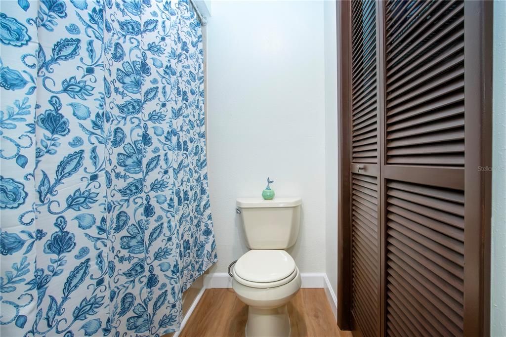 待售: $414,000 (3 贝兹, 3 浴室, 2085 平方英尺)