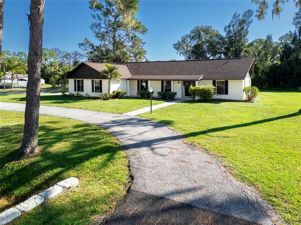 待售: $414,000 (3 贝兹, 3 浴室, 2085 平方英尺)