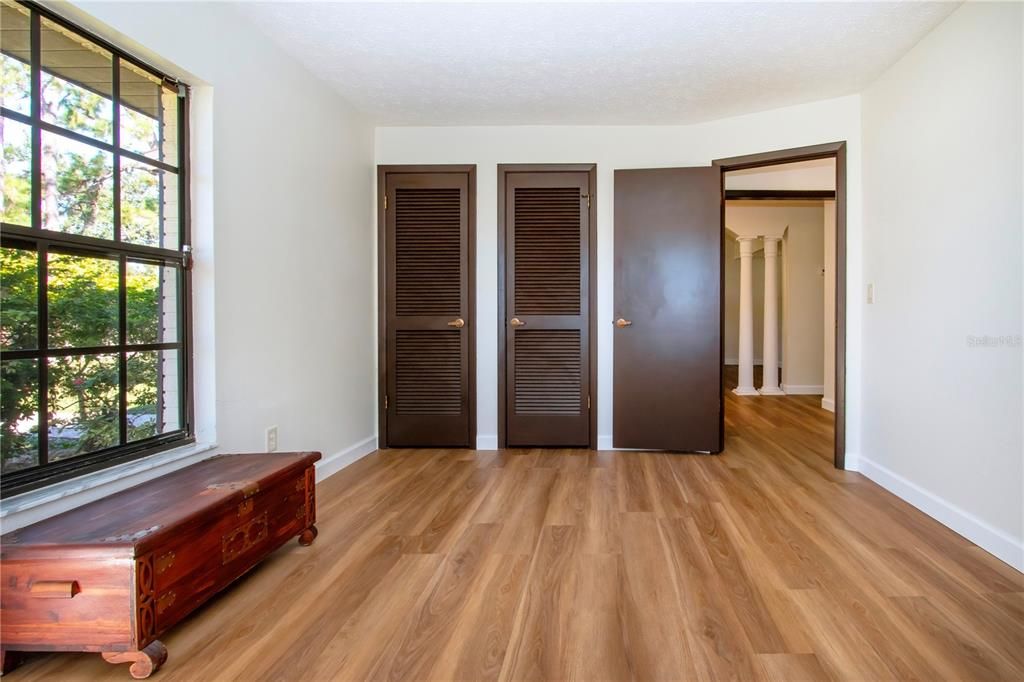 待售: $414,000 (3 贝兹, 3 浴室, 2085 平方英尺)