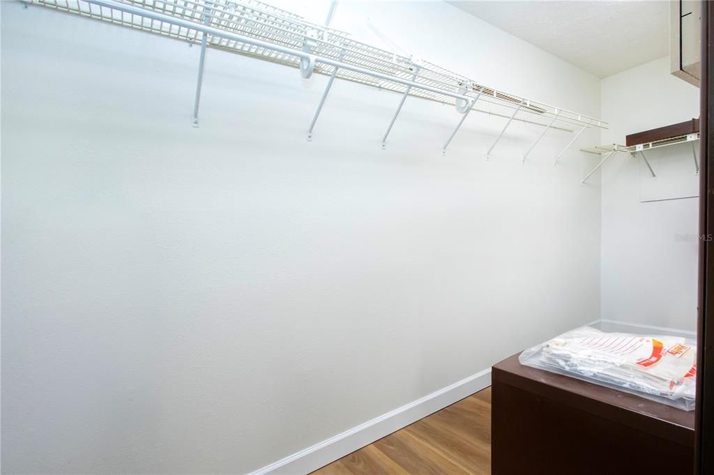 待售: $414,000 (3 贝兹, 3 浴室, 2085 平方英尺)