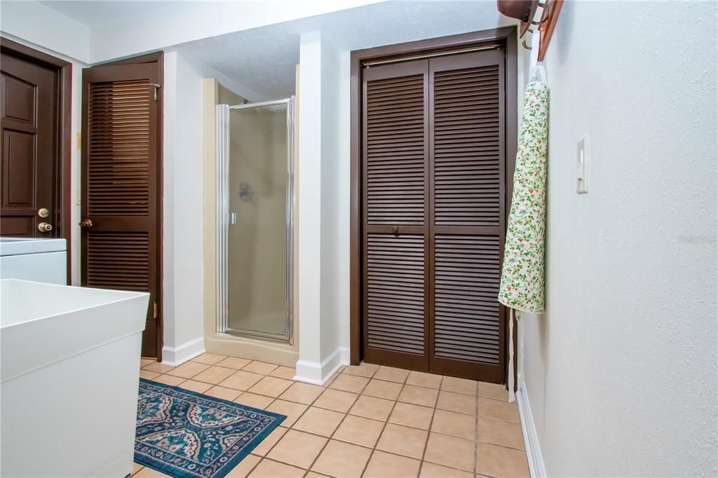 待售: $414,000 (3 贝兹, 3 浴室, 2085 平方英尺)