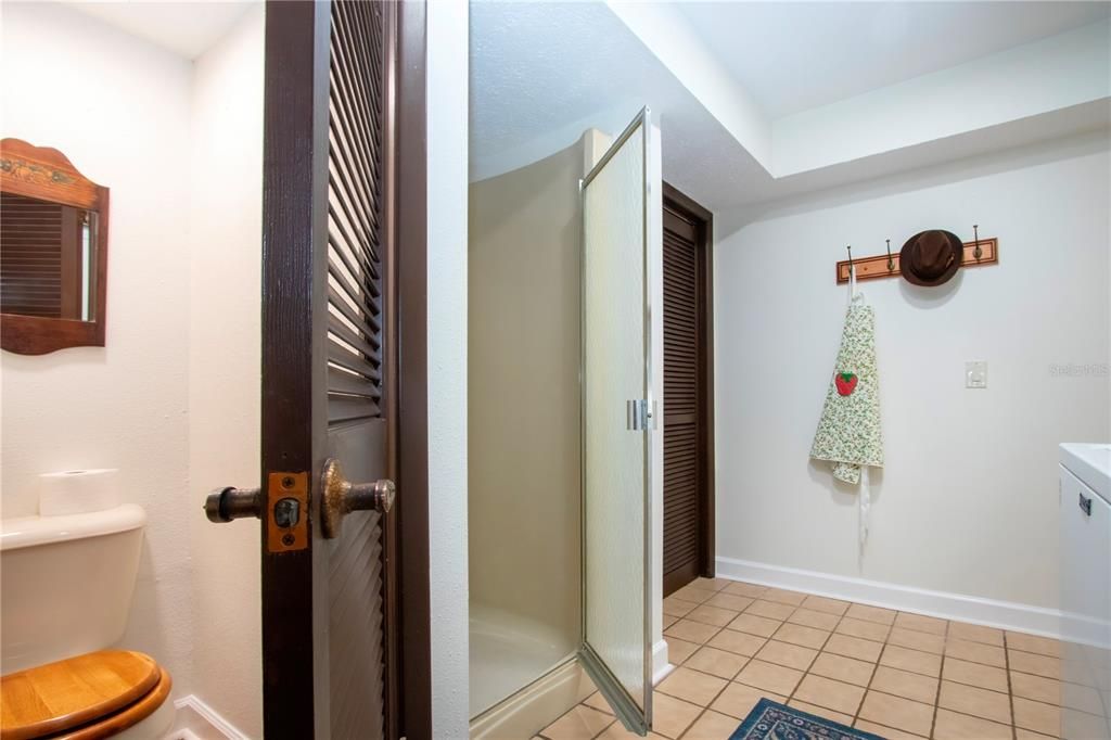 待售: $414,000 (3 贝兹, 3 浴室, 2085 平方英尺)