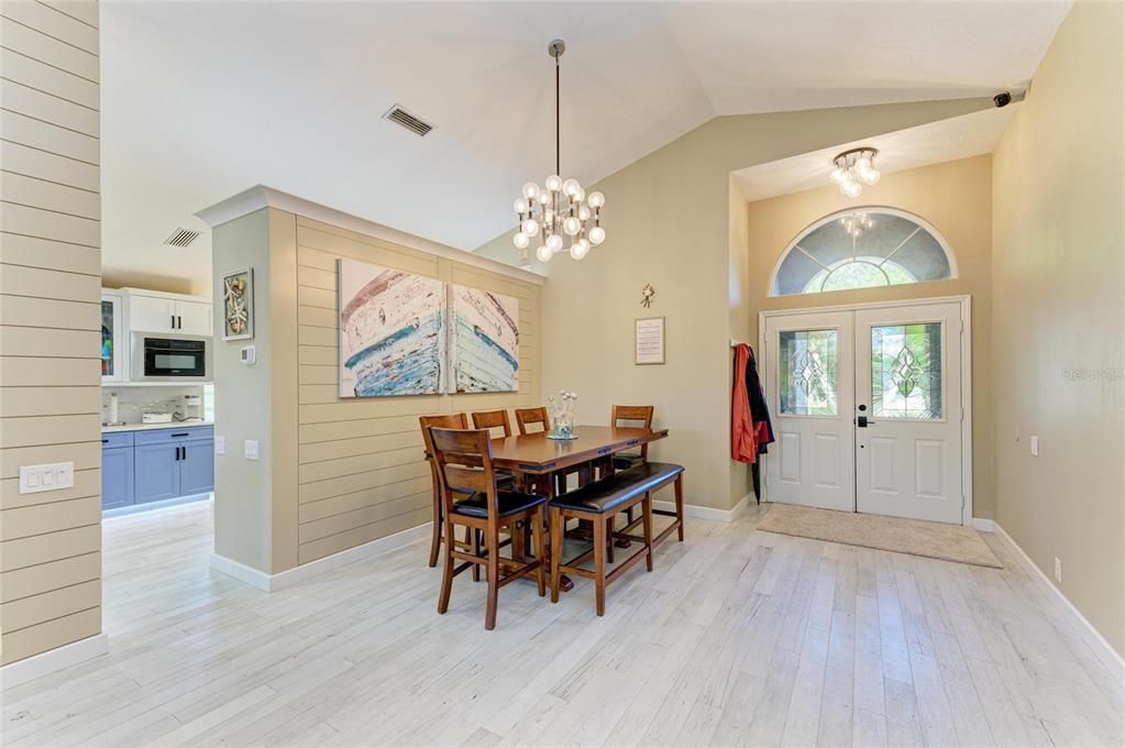 Activo con contrato: $450,000 (3 camas, 2 baños, 1657 Pies cuadrados)