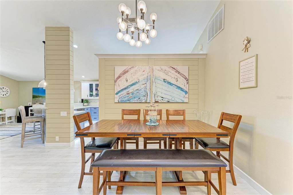 Activo con contrato: $450,000 (3 camas, 2 baños, 1657 Pies cuadrados)