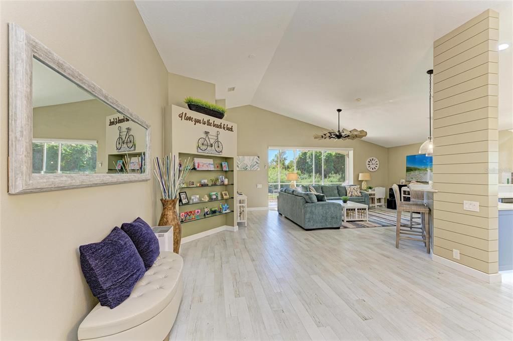 Activo con contrato: $450,000 (3 camas, 2 baños, 1657 Pies cuadrados)