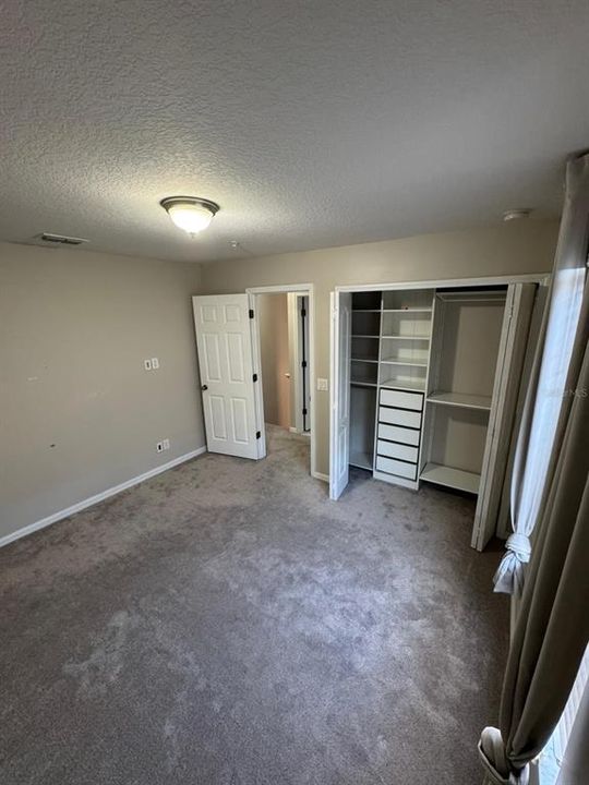 合同活跃: $3,000 (3 贝兹, 2 浴室, 1876 平方英尺)