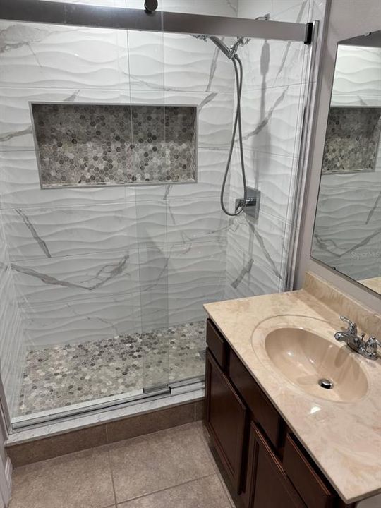 合同活跃: $3,000 (3 贝兹, 2 浴室, 1876 平方英尺)