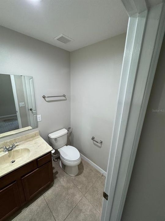 合同活跃: $3,000 (3 贝兹, 2 浴室, 1876 平方英尺)