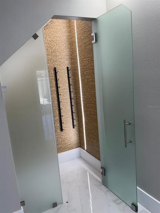 合同活跃: $3,000 (3 贝兹, 2 浴室, 1876 平方英尺)