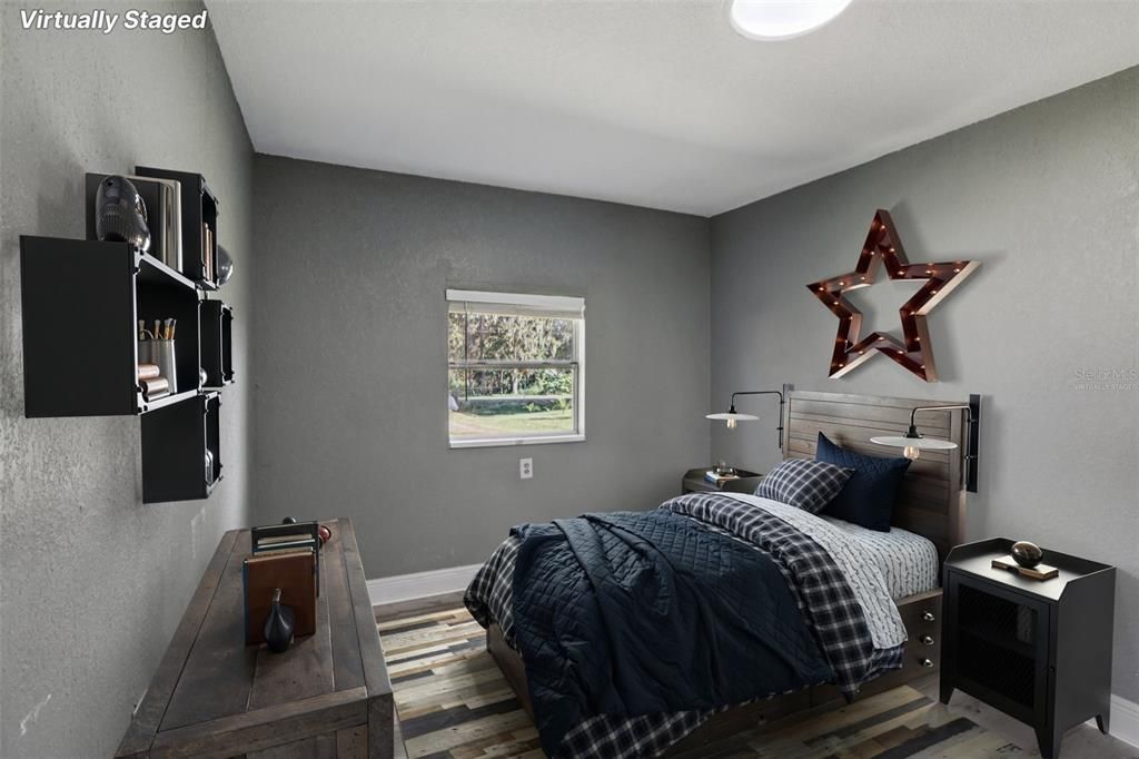 Active With Contract: $223,000 (2 beds, 1 baths, 936 Square Feet)