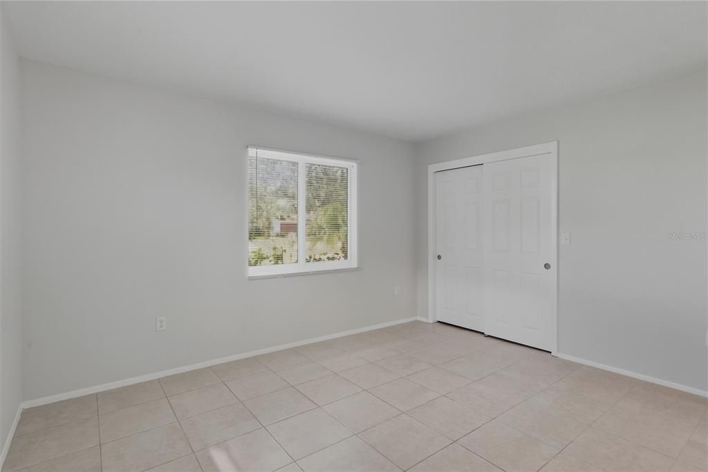 Active With Contract: $359,900 (3 beds, 2 baths, 1494 Square Feet)