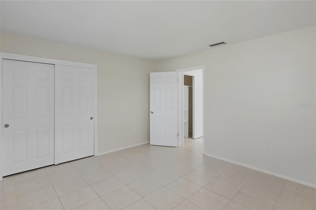 Active With Contract: $359,900 (3 beds, 2 baths, 1494 Square Feet)