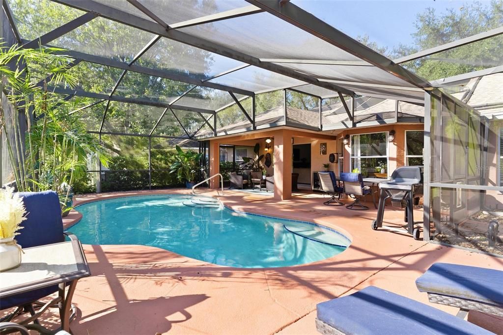 For Sale: $349,999 (3 beds, 2 baths, 1556 Square Feet)