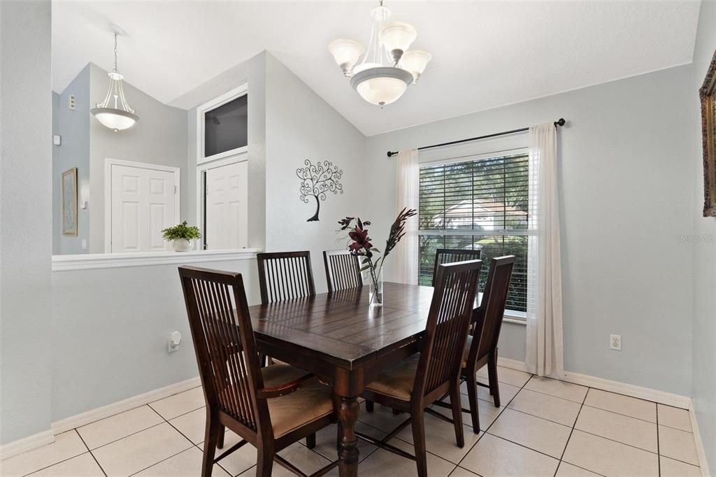 For Sale: $349,999 (3 beds, 2 baths, 1556 Square Feet)