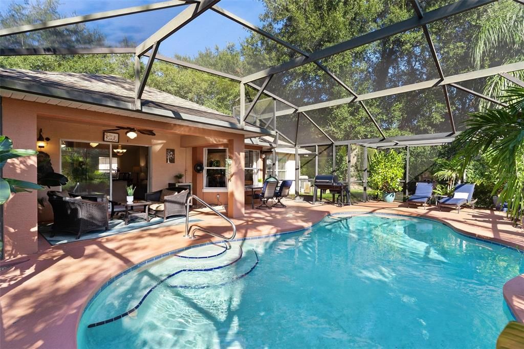 For Sale: $349,999 (3 beds, 2 baths, 1556 Square Feet)