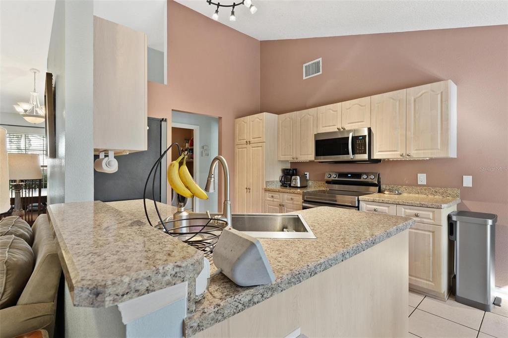 For Sale: $349,999 (3 beds, 2 baths, 1556 Square Feet)