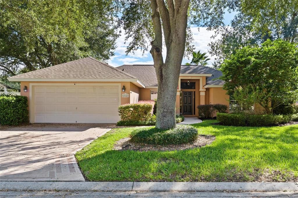 For Sale: $349,999 (3 beds, 2 baths, 1556 Square Feet)