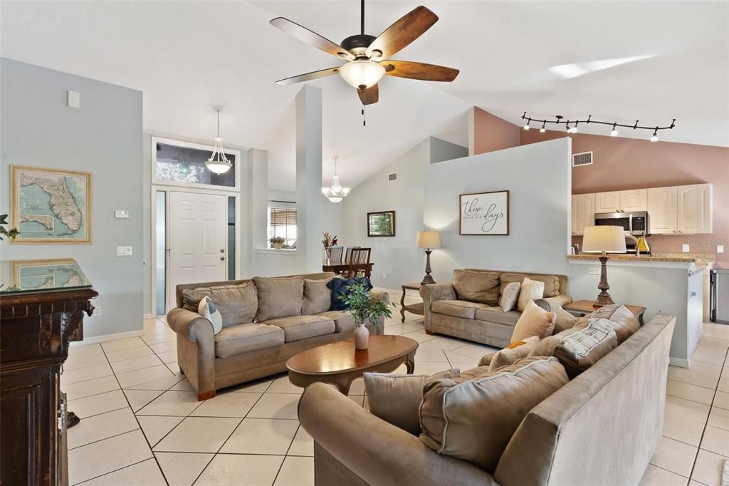 For Sale: $349,999 (3 beds, 2 baths, 1556 Square Feet)