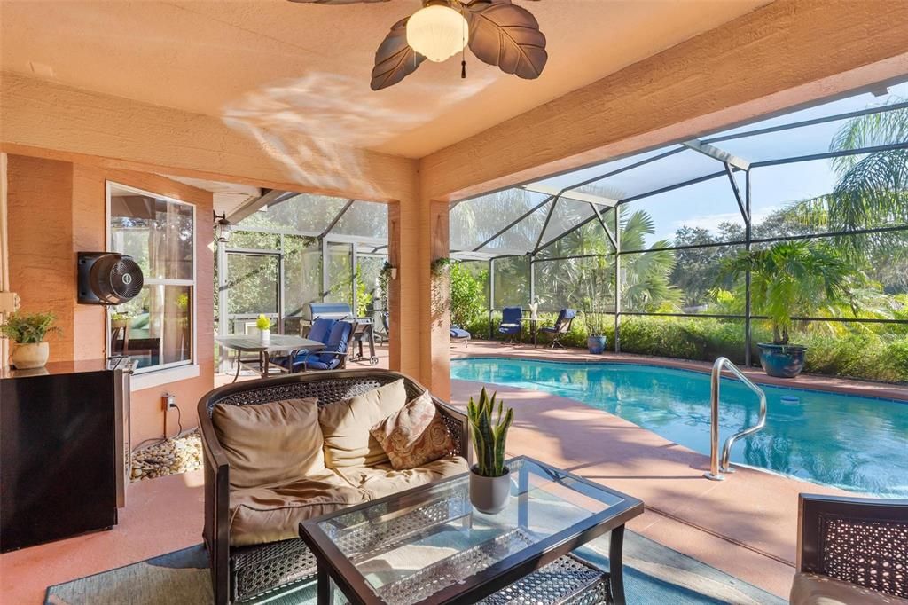 For Sale: $349,999 (3 beds, 2 baths, 1556 Square Feet)