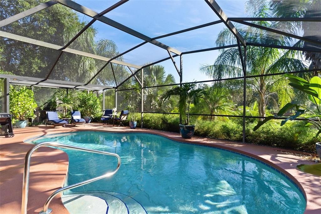 For Sale: $349,999 (3 beds, 2 baths, 1556 Square Feet)