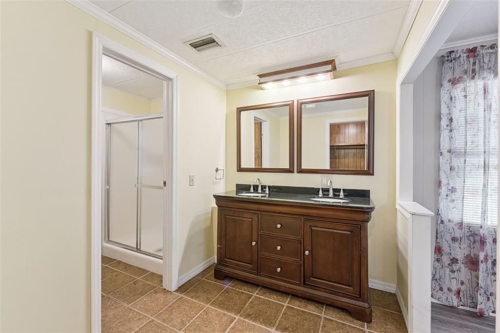 En Venta: $172,000 (2 camas, 2 baños, 1526 Pies cuadrados)