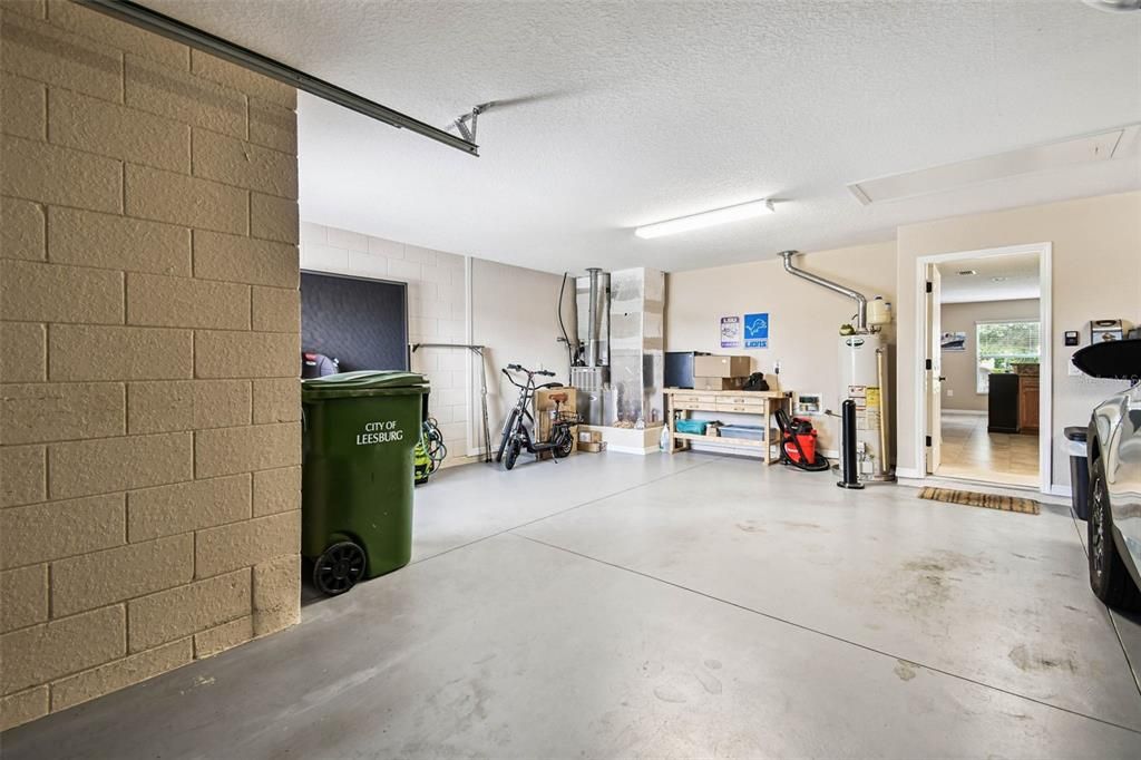 Active With Contract: $312,500 (3 beds, 2 baths, 1816 Square Feet)