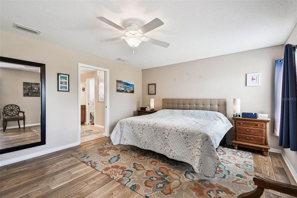 Active With Contract: $312,500 (3 beds, 2 baths, 1816 Square Feet)