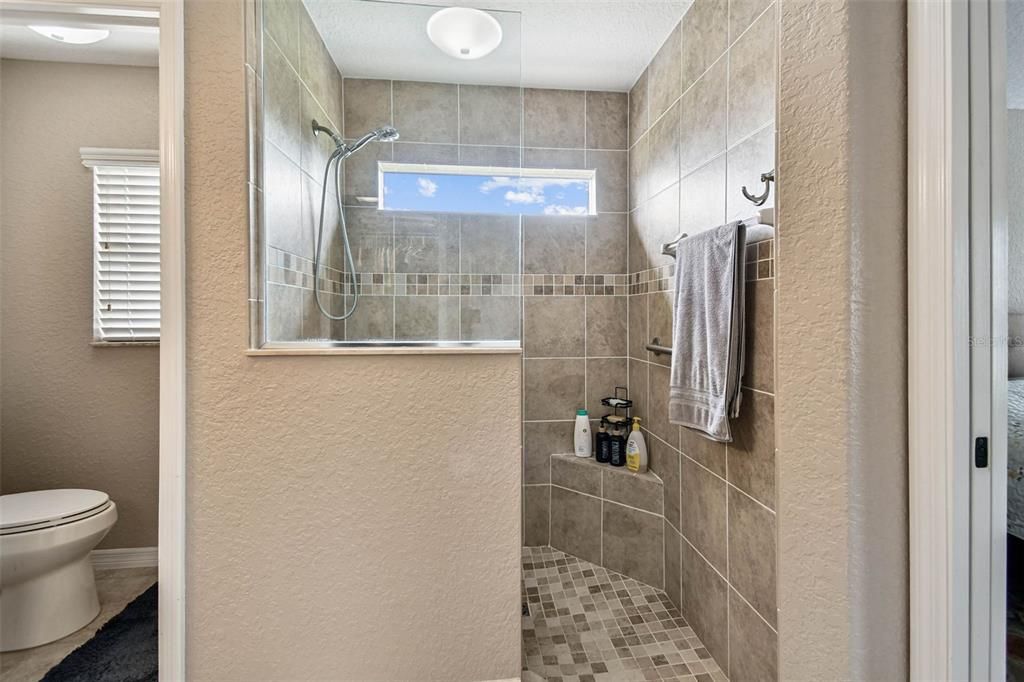 Active With Contract: $312,500 (3 beds, 2 baths, 1816 Square Feet)