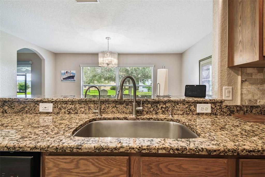 Active With Contract: $312,500 (3 beds, 2 baths, 1816 Square Feet)