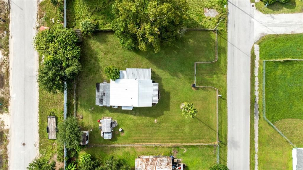 For Sale: $250,000 (1 beds, 1 baths, 700 Square Feet)