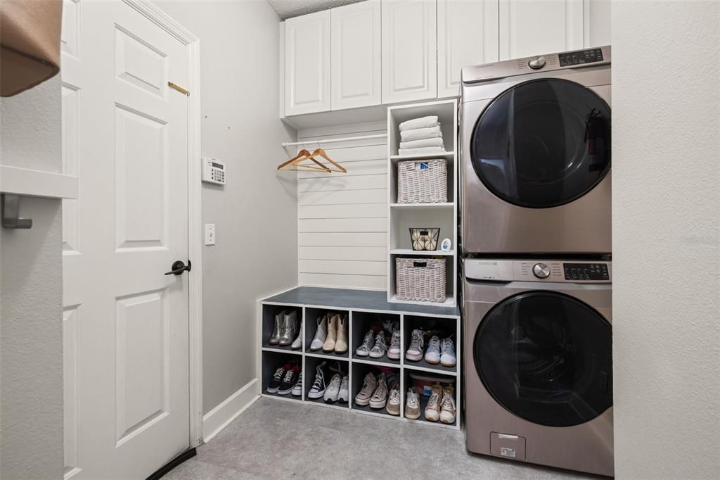 Под контрактом: $515,000 (3 спален, 2 ванн, 1673 Квадратных фут)