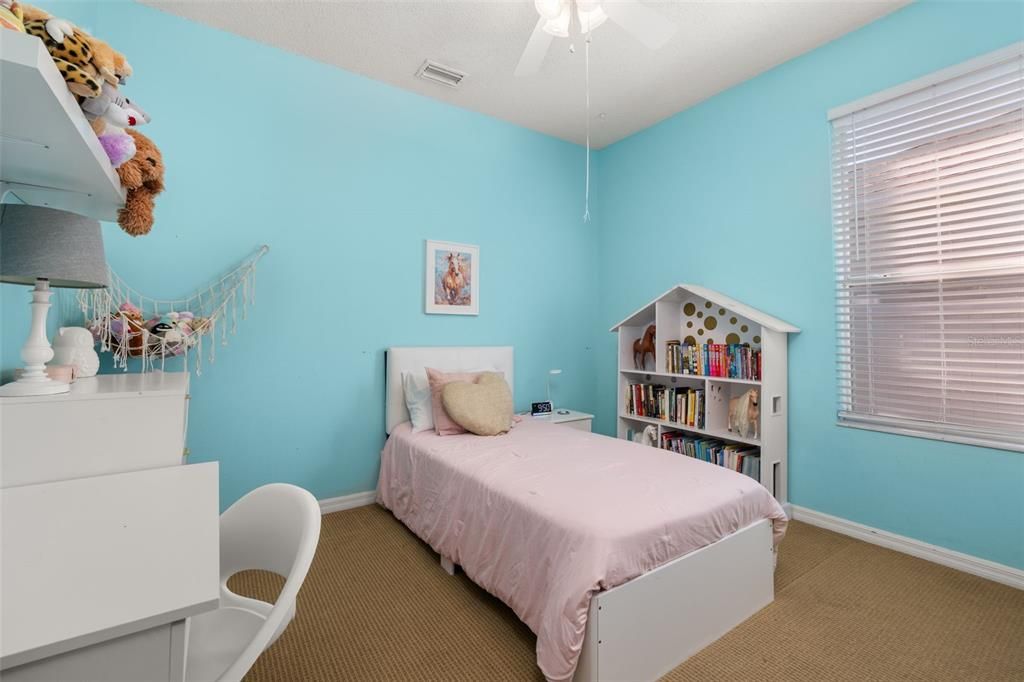 Под контрактом: $515,000 (3 спален, 2 ванн, 1673 Квадратных фут)