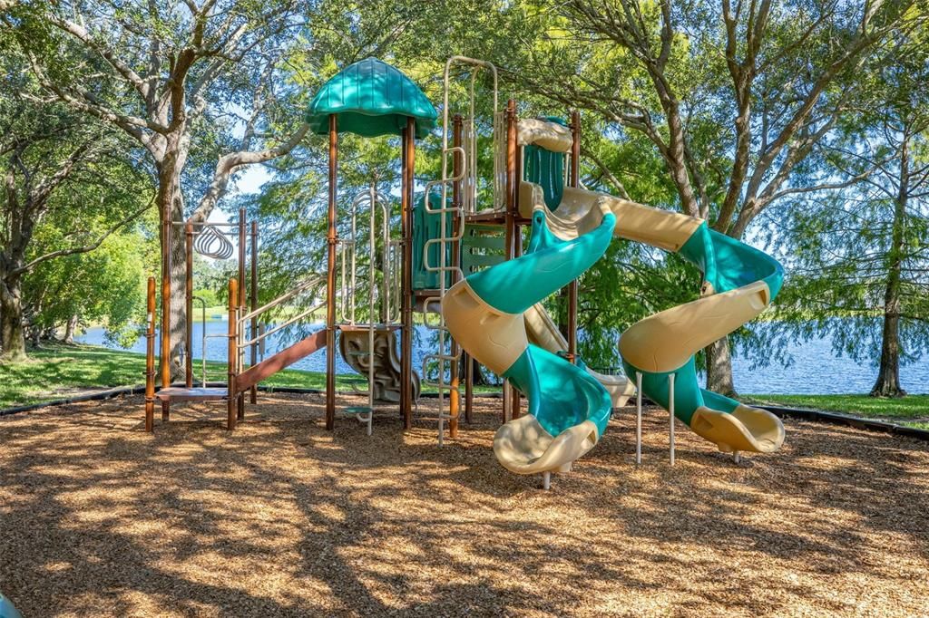 Под контрактом: $515,000 (3 спален, 2 ванн, 1673 Квадратных фут)