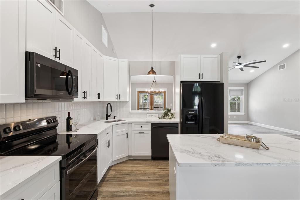 Active With Contract: $494,000 (3 beds, 3 baths, 1746 Square Feet)