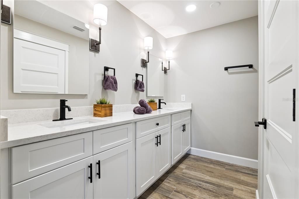 Active With Contract: $494,000 (3 beds, 3 baths, 1746 Square Feet)