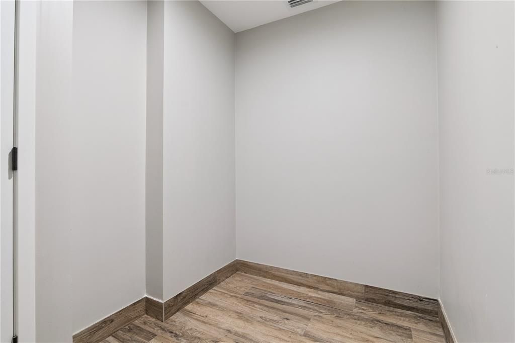 Active With Contract: $494,000 (3 beds, 3 baths, 1746 Square Feet)