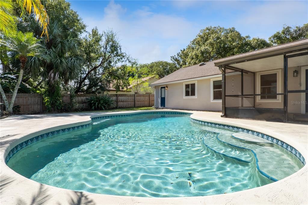 Active With Contract: $494,000 (3 beds, 3 baths, 1746 Square Feet)