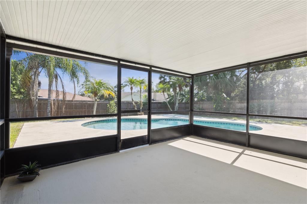 Active With Contract: $494,000 (3 beds, 3 baths, 1746 Square Feet)