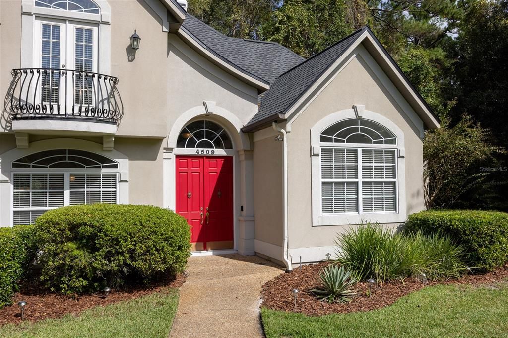 En Venta: $600,000 (4 camas, 2 baños, 2850 Pies cuadrados)