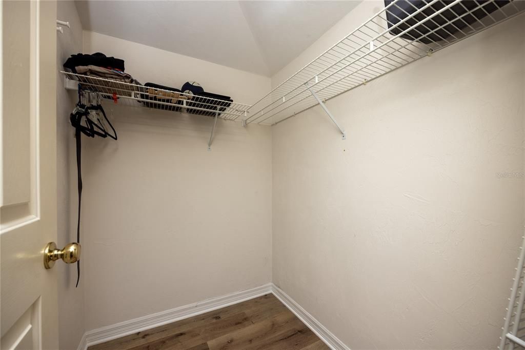 En Venta: $600,000 (4 camas, 2 baños, 2850 Pies cuadrados)