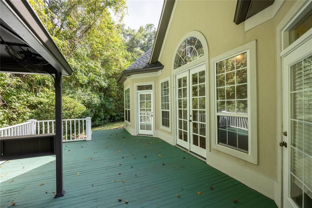 En Venta: $600,000 (4 camas, 2 baños, 2850 Pies cuadrados)