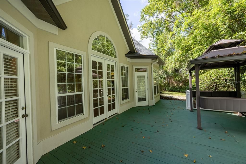 En Venta: $600,000 (4 camas, 2 baños, 2850 Pies cuadrados)