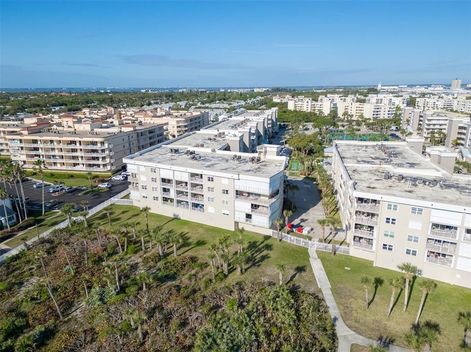 На продажу: $479,000 (2 спален, 2 ванн, 1725 Квадратных фут)