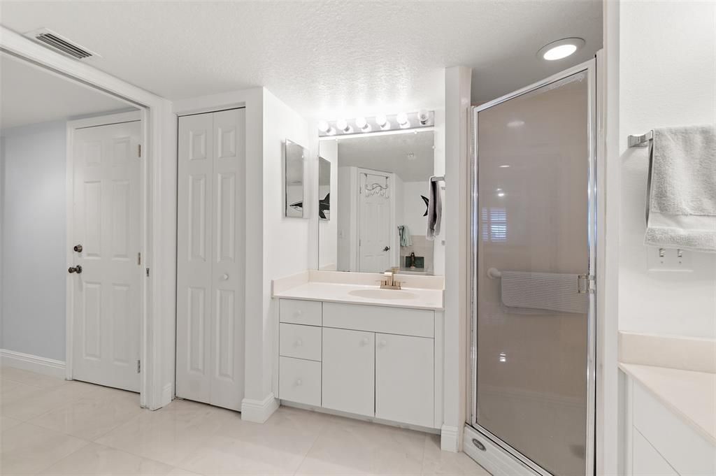 На продажу: $479,000 (2 спален, 2 ванн, 1725 Квадратных фут)