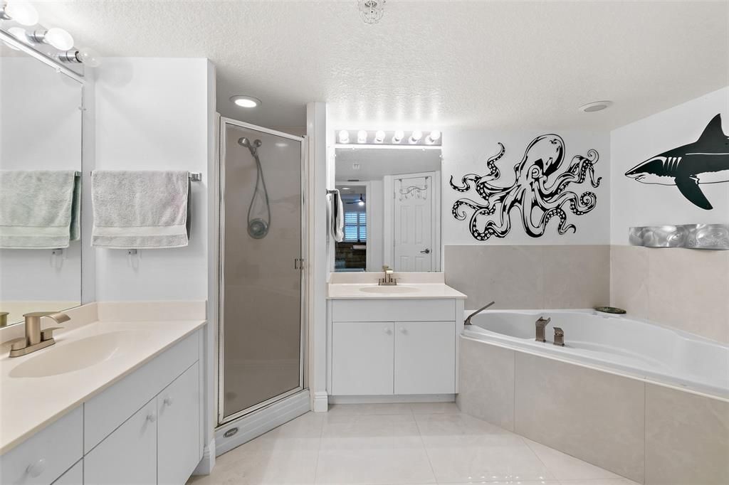 На продажу: $479,000 (2 спален, 2 ванн, 1725 Квадратных фут)