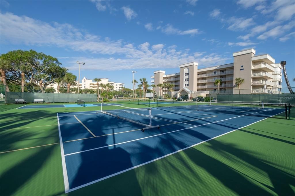 На продажу: $479,000 (2 спален, 2 ванн, 1725 Квадратных фут)