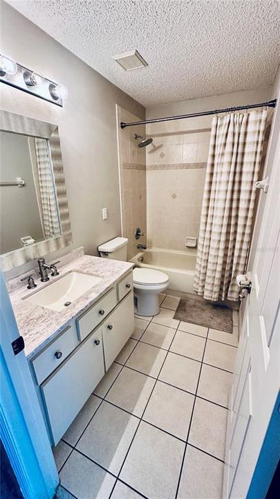 Под контрактом: $235,000 (3 спален, 2 ванн, 1642 Квадратных фут)